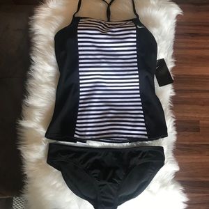 Nike 🏊🏻‍♀️ 2 Piece Swimsuit